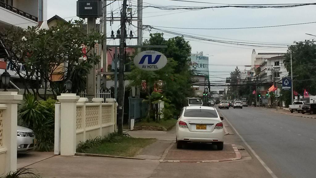 Av Hotel Vientiane Exterior foto