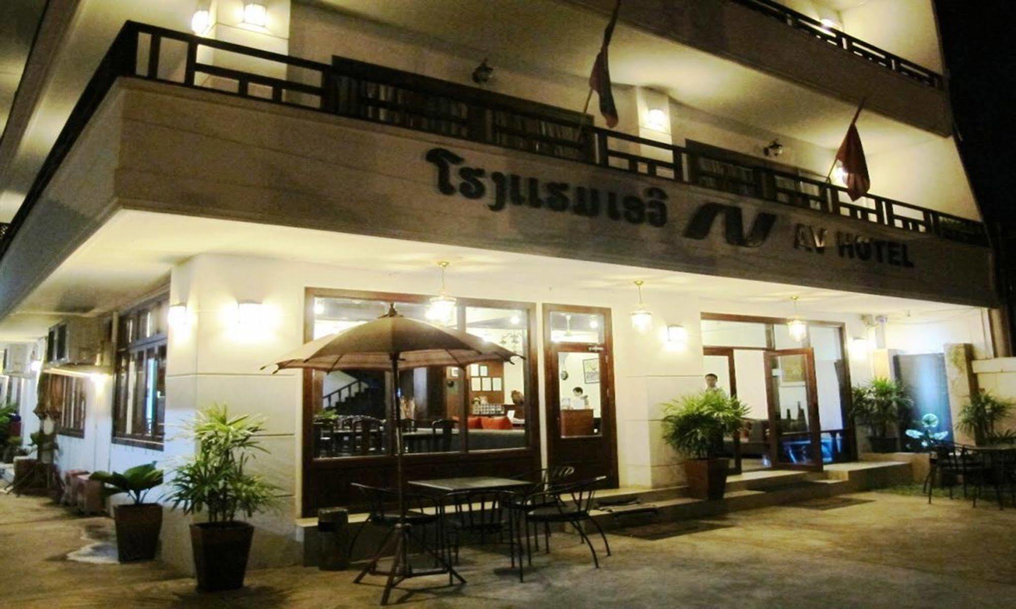 Av Hotel Vientiane Exterior foto
