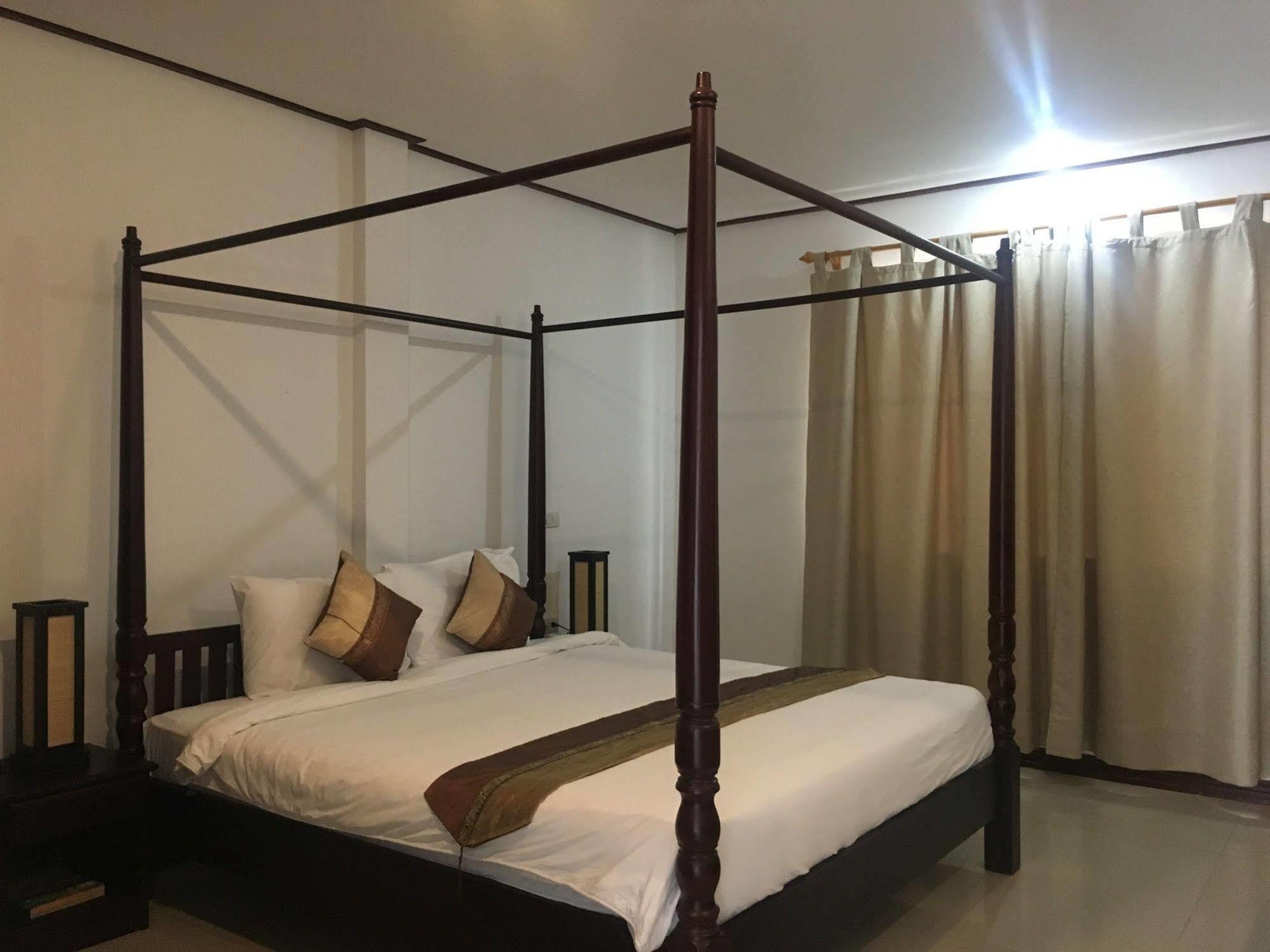 Av Hotel Vientiane Exterior foto