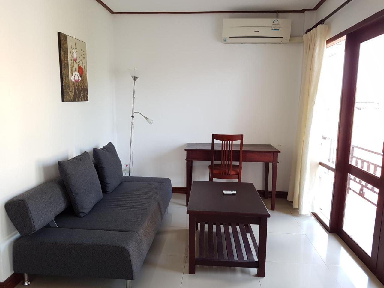 Av Hotel Vientiane Exterior foto